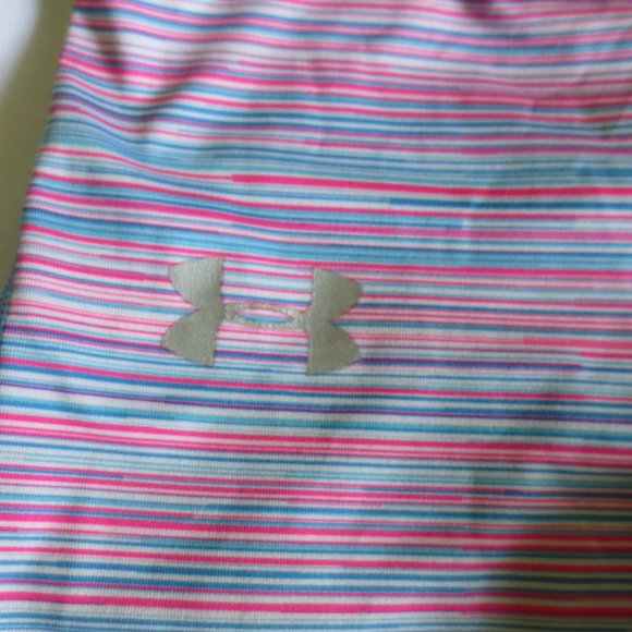 4/$14 Under Armour Girls Fitted Athletic Capris White Blue Pink Size M - Picture 2 of 6